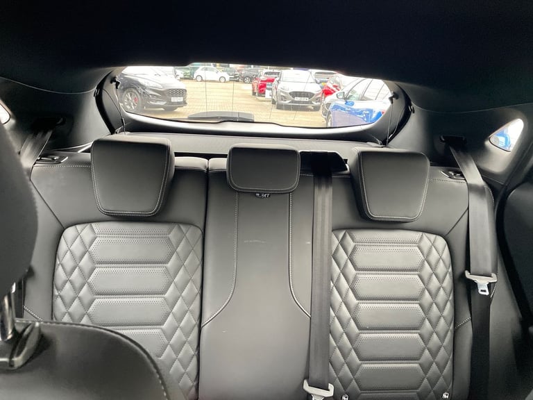 2022 Ford Puma 1.0 EcoBoost Hybrid mHEV 155 ST-Line Vignale 5dr Hatchback Petrol Manual