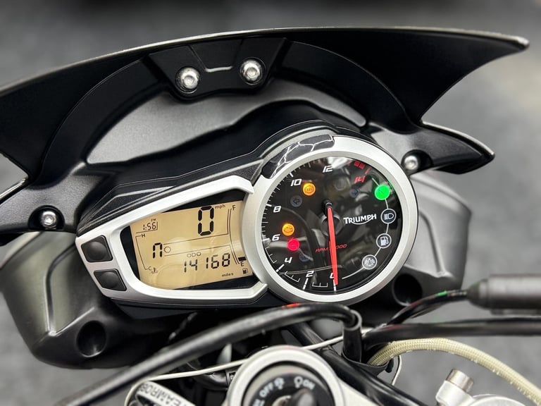 image for 2015 65 Triumph Street Triple 675 R - Only 14168 Miles - SC GP Exhaust ++