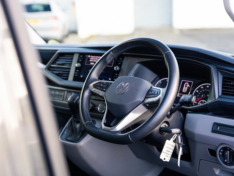 2024 Volkswagen Transporter 2.0 TDI 150 Highline Kombi Van DSG WINDOW VAN DIESEL Automatic