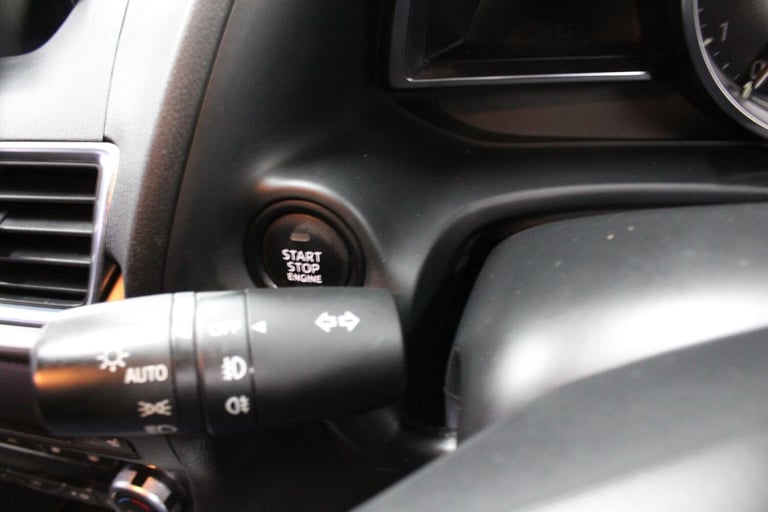 2017 Mazda Mazda3 2.0 SKYACTIV-G Sport Nav Euro 6 (s/s) 5dr HATCHBACK Petrol Manual