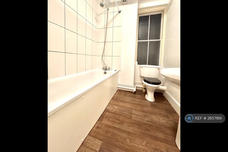 1 bedroom flat in Stoke Newington, London, N16 (1 bed) (#2657189)