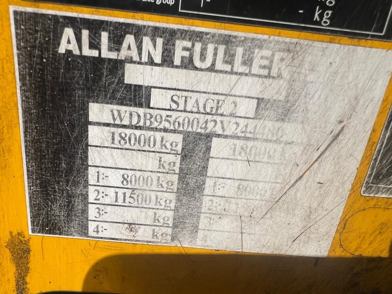 Mercedes-Benz ECONIC 1830 