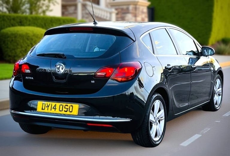 2014 Vauxhall Astra 1.6 SRi Manual 70,000 Miles . 5dr . Good Mileage . CHEAP on Fuel . HATCHBACK ...