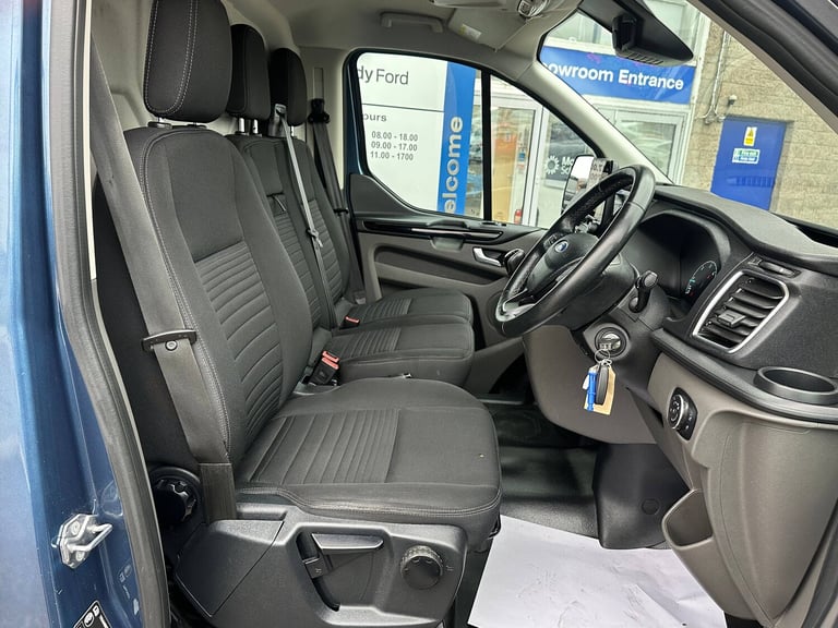 2022 Ford Transit Custom 2.0 EcoBlue 130ps Low Roof Limited Van PANEL VAN DIESEL Manual