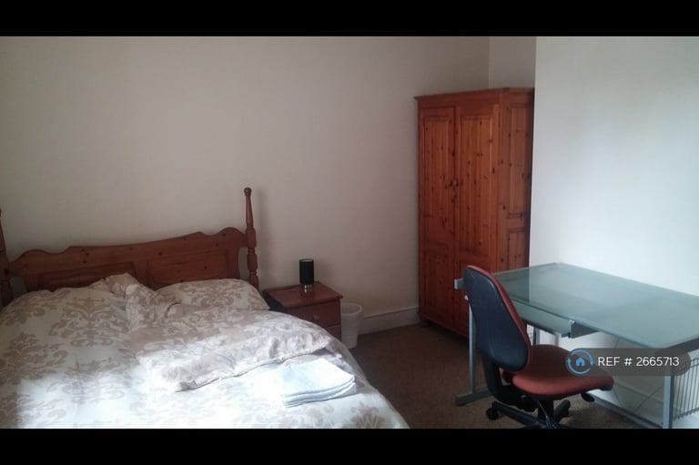 4 bedroom house in Trafalgar Road, Bournemouth, BH9 (4 bed) (#2665713)