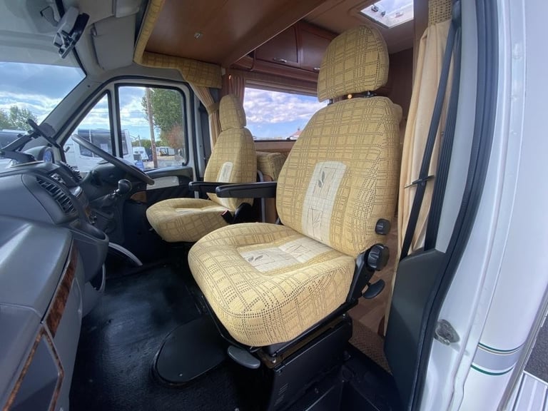 2004 (54) BESSACARR E445 4 BERTH MOTORHOME