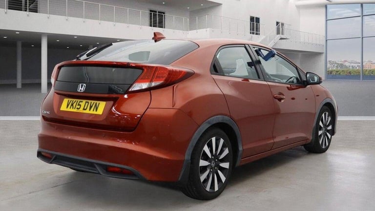 HONDA CIVIC 1.8 i-VTEC SE Plus Auto Euro 5 5dr 2015