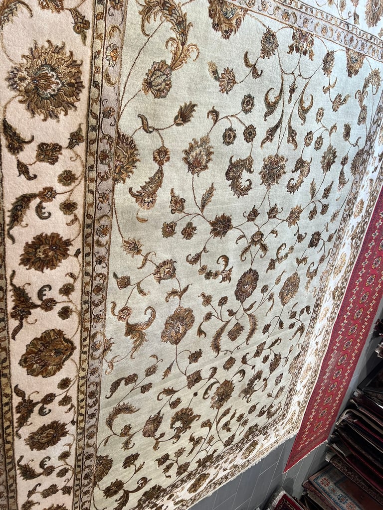MAHARAJA SILK RUG 280x370cm
