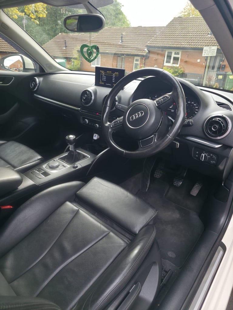 Audi, A3, Hatchback, 2013, Manual, 1598 (cc), 3 doors