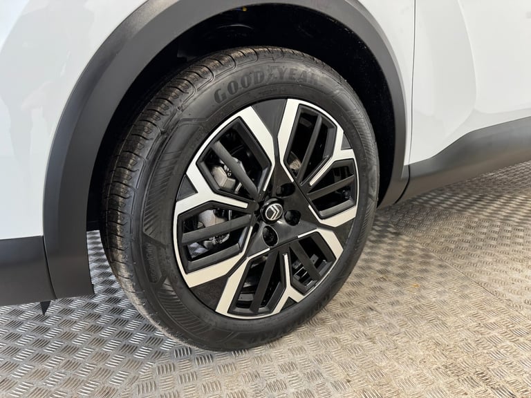 2025 Citroen C4 Plus PureTech 130HP EAT 8 Hatchback Petrol Automatic