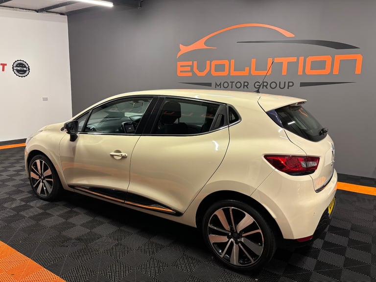 2015 Renault Clio 1.5 dCi 90 Dynamique S MediaNav Energy 5dr HATCHBACK Diesel Manual