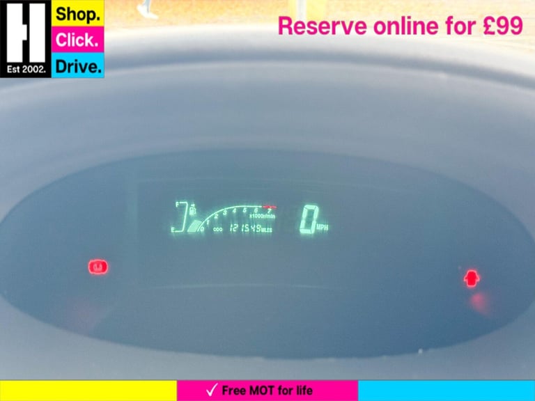 Toyota Yaris 1.3 VVT-i Blue Hatchback 5dr Petrol Manual (133 g/km, 85 bhp) Petrol Manual - Image 36