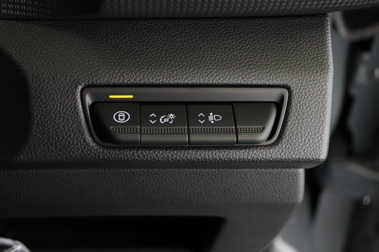 2025 Renault Trafic LL30 Blue dCi 130 Advance [Safety] Panel Van Diesel Manual