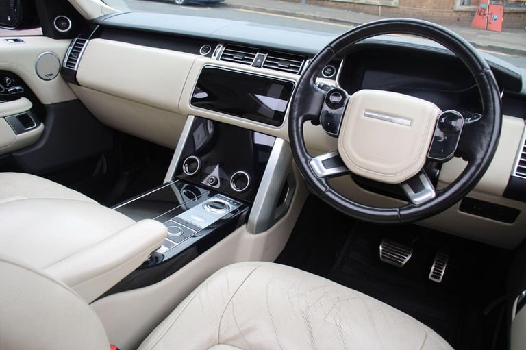 LAND ROVER RANGE ROVER 4.4 SD V8 Vogue SE Auto 4WD Euro 6 (s/s) 5dr 2019