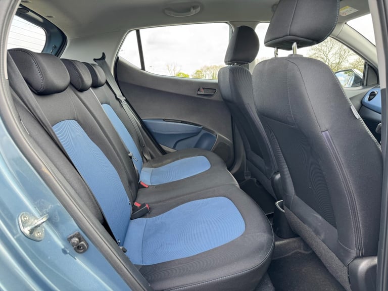 LOW MILEAGE + 2 KEYS