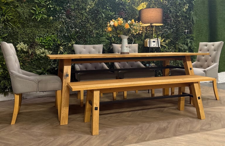 Solid oak kitchen table, 4 chairs & bench/dining set