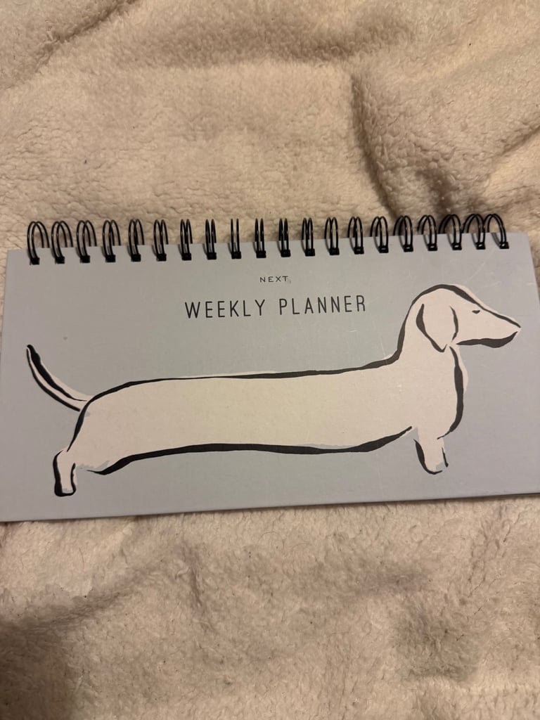 Free sausage dog weekly planner