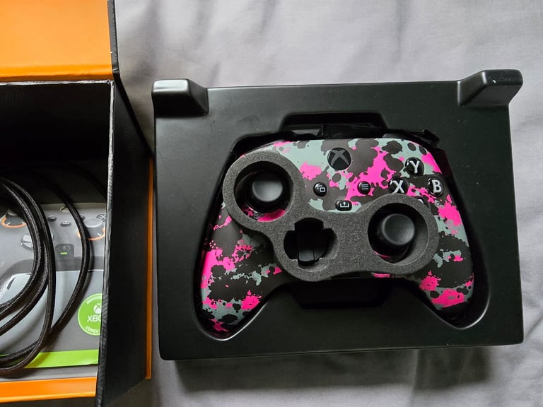 Xbox Controller /PC - Scuf Instinct Pro Wireless (or wired), plus multiple accessories