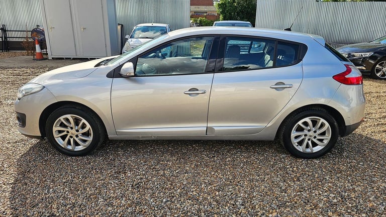 RENAULT MEGANE 1.6 Dynamique TomTom Energy dCi 130 Stop &amp; Start 2014