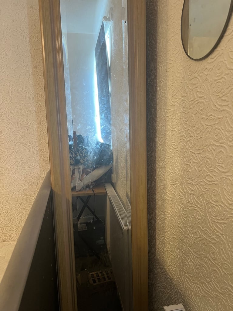 Free Single door wardrobe with mirror 