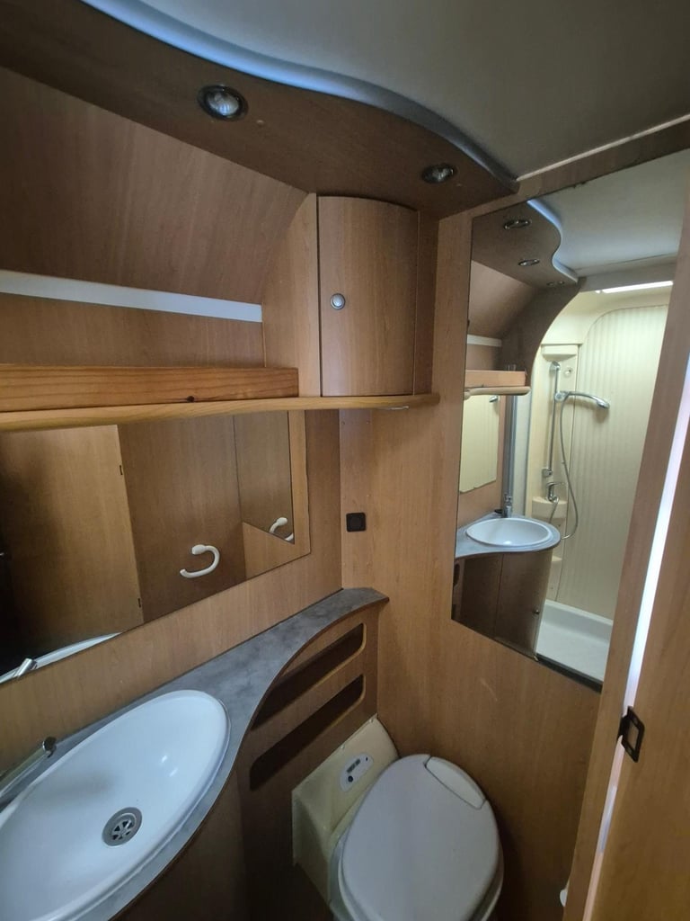 Dethleffs Premium Class Globetrotter Tag Axle A Class Motorhome 2002