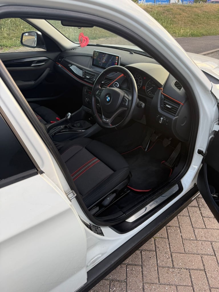 BMW, X1, Estate, 2013, Manual, 1997 (cc), 5 doors