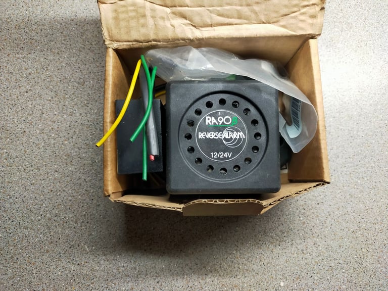 CAR/VAN OR TRUCK REVERSE WARNING ALARM/BLEEPER. 12/24 VOLT