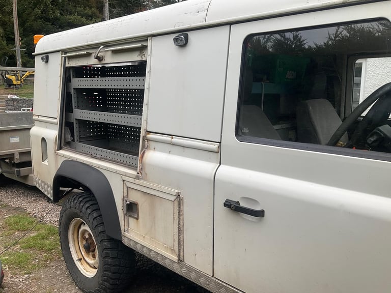 Land Rover, DEFENDER, Panel Van, 2007, Manual, 2495 (cc)