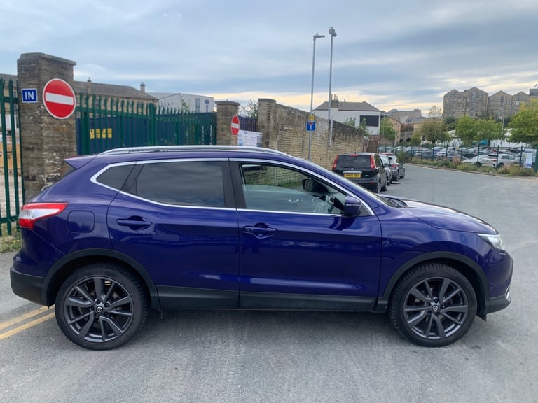 2015 Nissan Qashqai 1.5 dCi Tekna 5dr HATCHBACK Diesel Manual