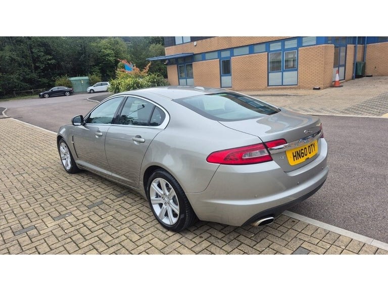 2010 Jaguar XF d V6 Luxury Saloon Diesel Automatic
