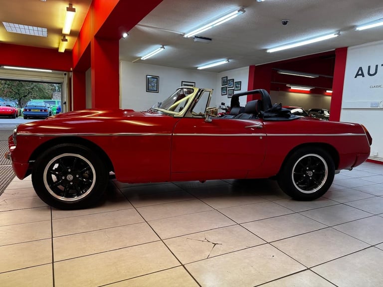 1981 MG MGB V8 CONVERTIBLE SEBRING REP Petrol Manual