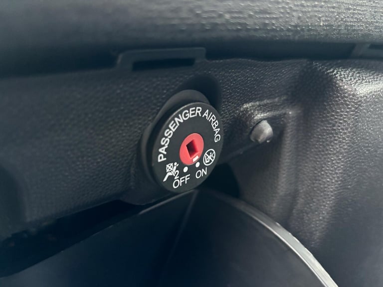 2017 Ford Fiesta 1.0T EcoBoost ST-Line Euro 6 (s/s) 5dr HATCHBACK Petrol Manual