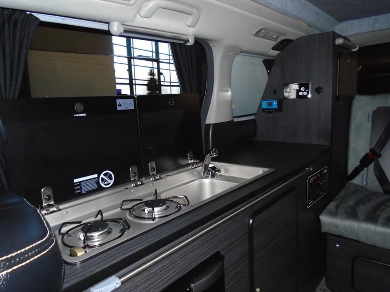 2008 TOYOTA ALPHARD CAMPER VAN,MOTORHOME,~OFF GRID SOLAR~FRIDGE/FREEZER~ULEZ