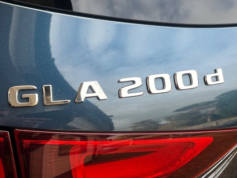 2021 21 MERCEDES-BENZ GLA 2.0 GLA200D AMG LINE SUV 5DR DIESEL 8G-DCT EURO 6 (S/S