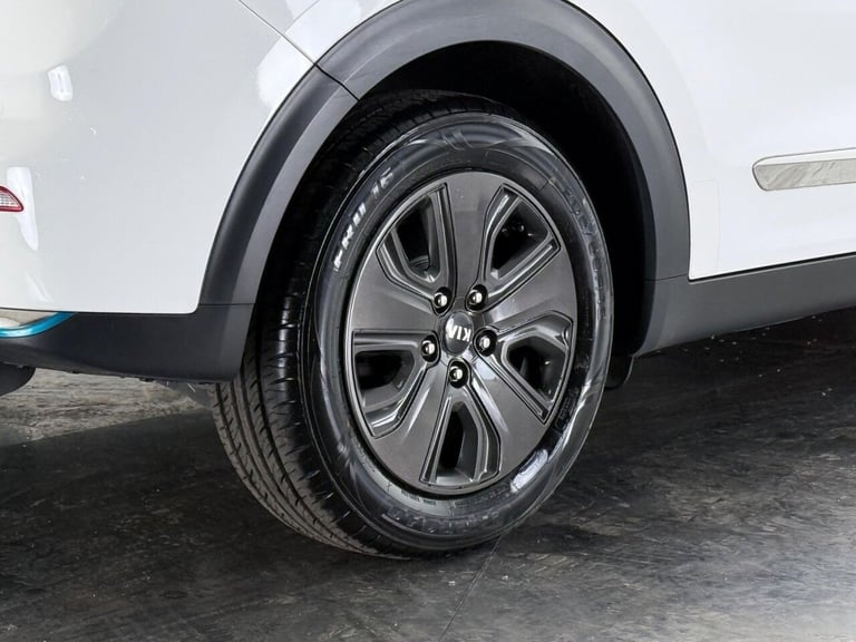 2018 Kia Niro 1.6 GDi 8.9kWh 3 DCT Euro 6 (s/s) 5dr ESTATE PETROL/ELECTRIC Automatic