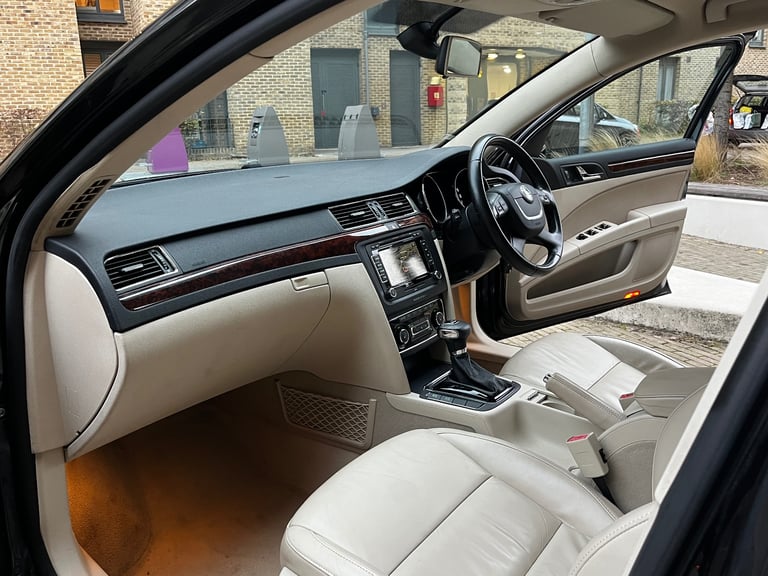 2011 Skoda Superb 1.8 TSI Elegance Estate 5dr Petrol DSG 