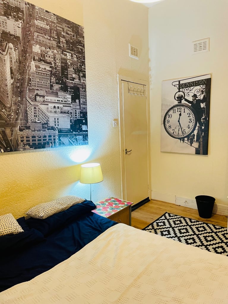 Large room for rent near city £400 all bills included apart from electricity 