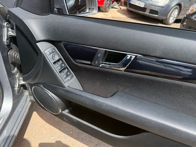 2010 Mercedes-Benz C-Class 2.1 C200 CDI BlueEfficiency Executive SE Saloon 4dr Diesel Auto Euro 5...