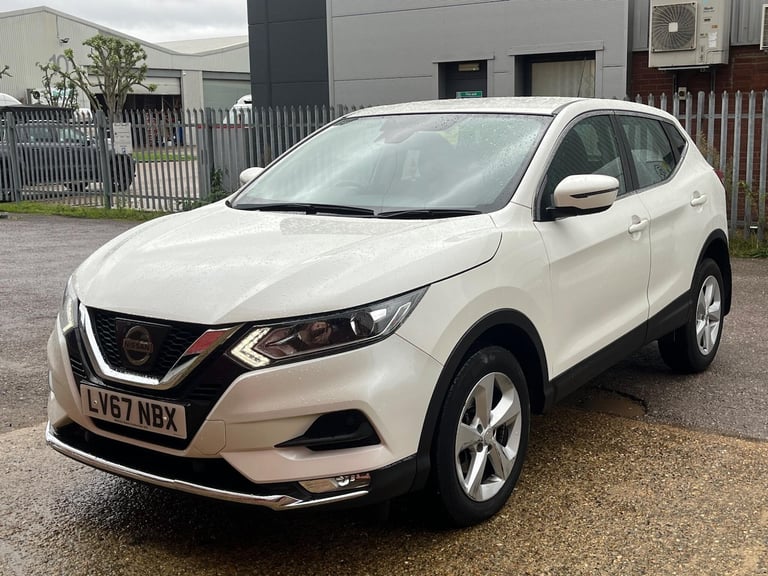 2017 Nissan Qashqai 1.2 DIG-T Acenta XTRON Euro 6 (s/s) 5dr HATCHBACK Petrol Automatic