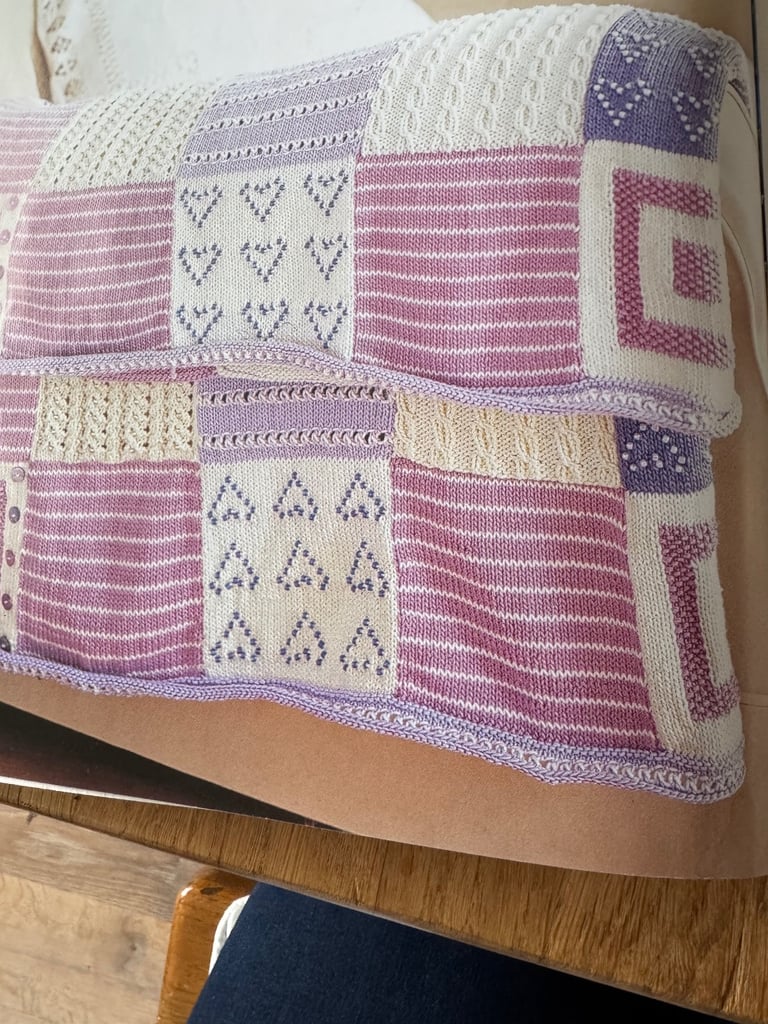 Book of knitting patterns