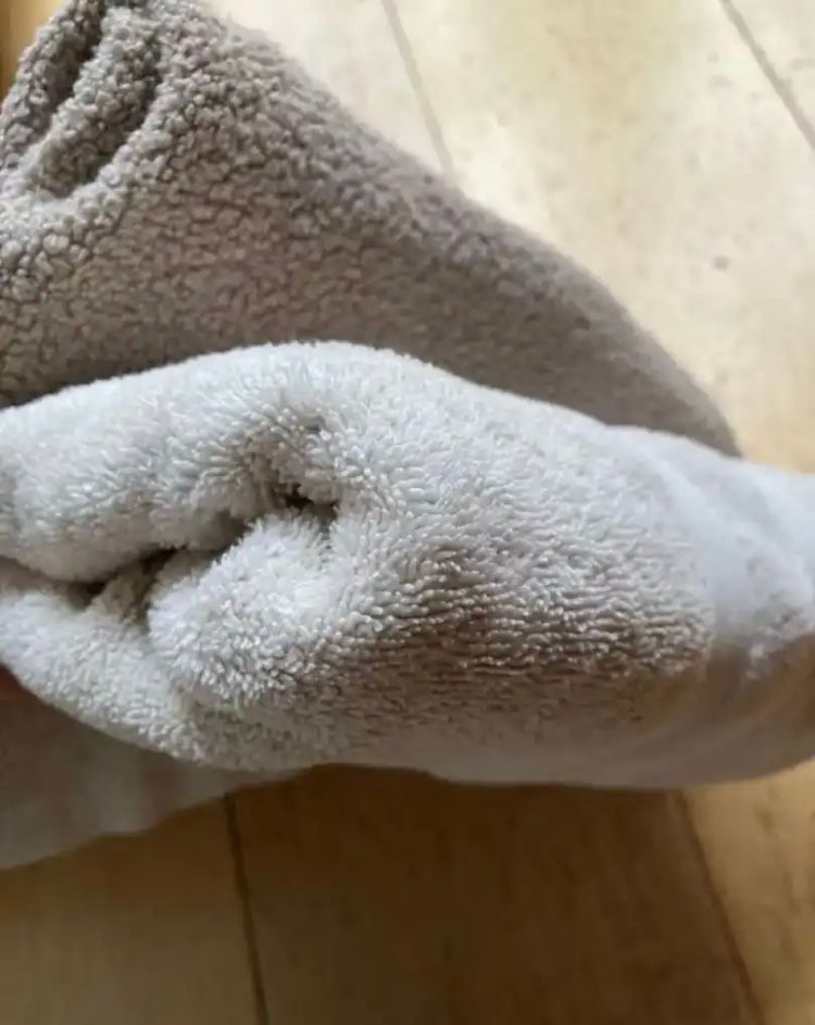 2 White Company Bath Towels 🛀 