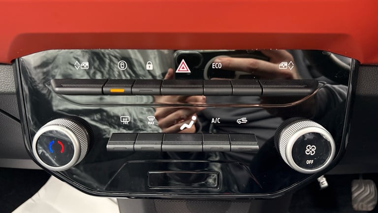 2025 Dacia Spring 27kWh Expression 65 48kW 5dr Auto Electric Hatchback Hatchback Electric Automatic