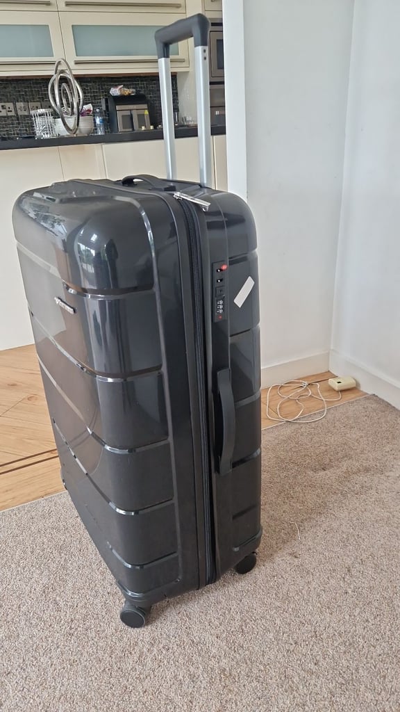 Black Suitcase Large ! used once Like Brand new 