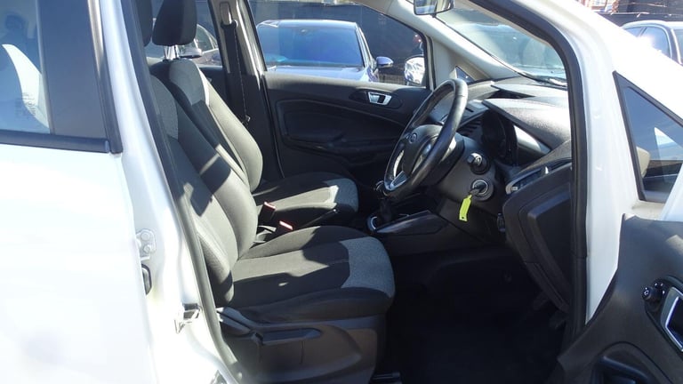 FORD ECOSPORT 1.5 Zetec 2015