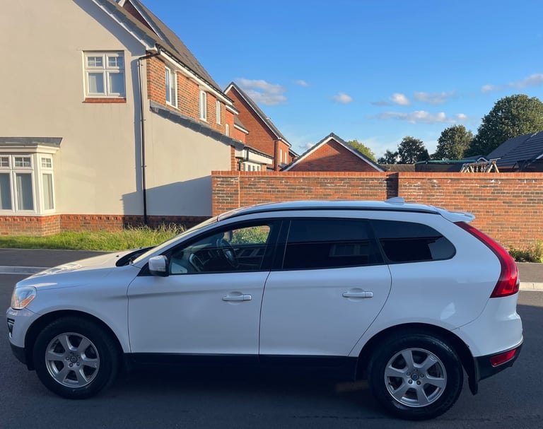 Volvo, XC60, Estate, 2009, Manual, 2400 (cc), 5 doors