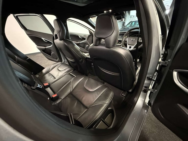 2017 Volvo V40 2.0 V40 R-Design Pro D3 Auto 5dr Hatchback Diesel Automatic
