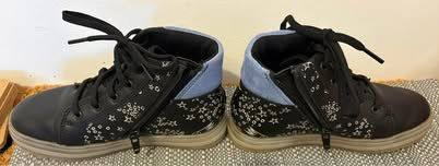 Clark’s Glomove boots size 11.5G