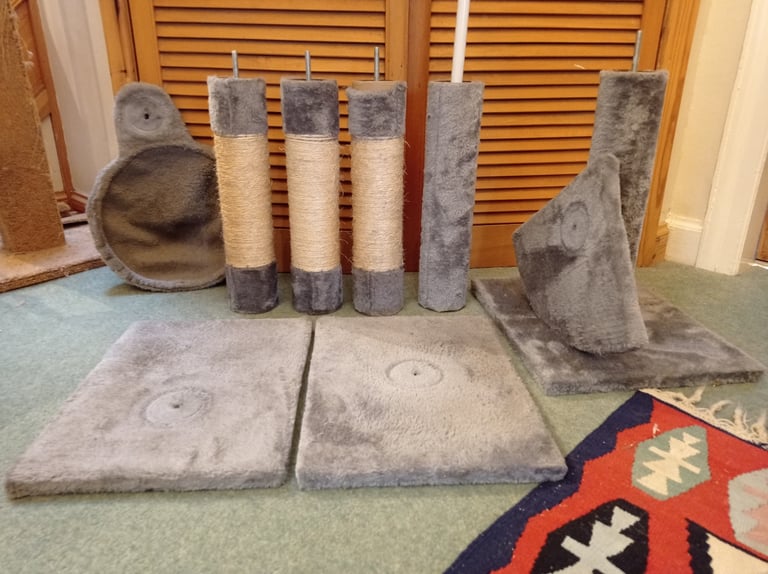 Cat scratch tower, floor to ceiling