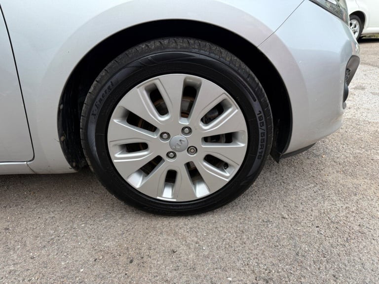 Kia Venga 1.4 3 5dr -  FSH - AIR CON - ALLOYS - Petrol