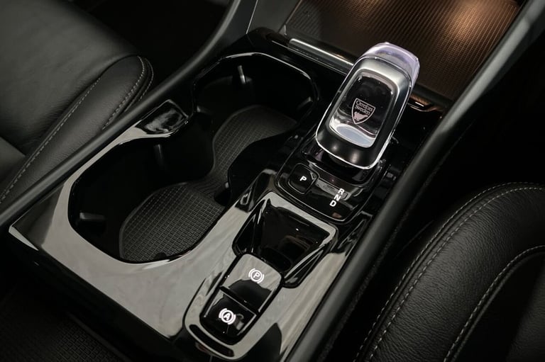 2021 71 VOLVO XC40 1.5H T4 RECHARGE 10.7KWH INSCRIPTION SUV 5DR PETROL PLUG-IN H